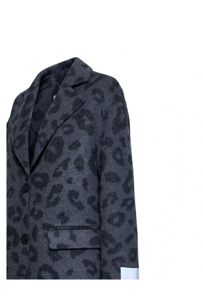 ABRIGO CON ESTAMPADO ANIMAL