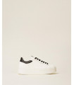 Zapatillas de piel con plataforma plana y logotipo