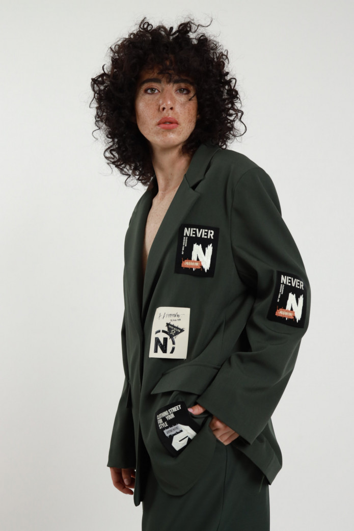 Blazer oliva apliques