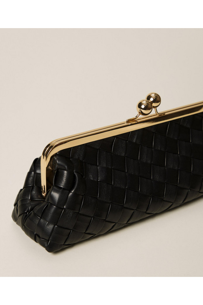 Bolso clutch trenzado a mano TWINSET